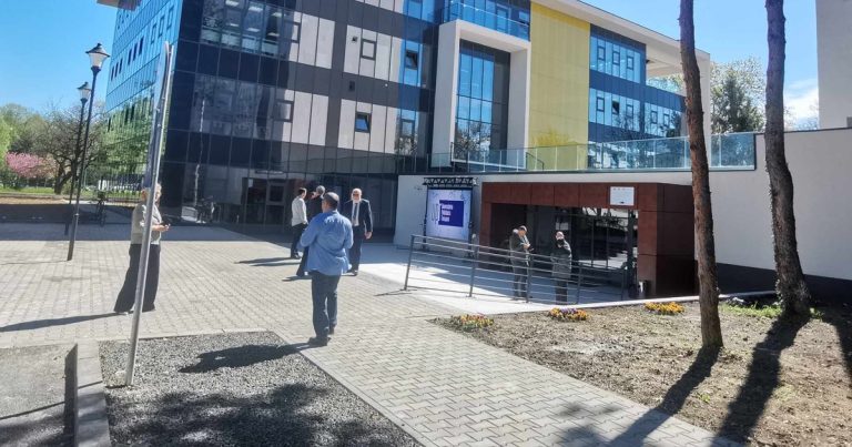 Spațiu ultramodern, laboratoare și facilități tehnice de vârf, pentru Facultatea de Chimie a Universității Politehnica FOTO