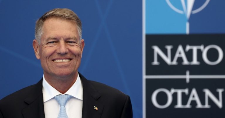 Klaus Iohannis, tot mai departe de şefia NATO. Ce şanse are la un alt post de top ANALIZǍ